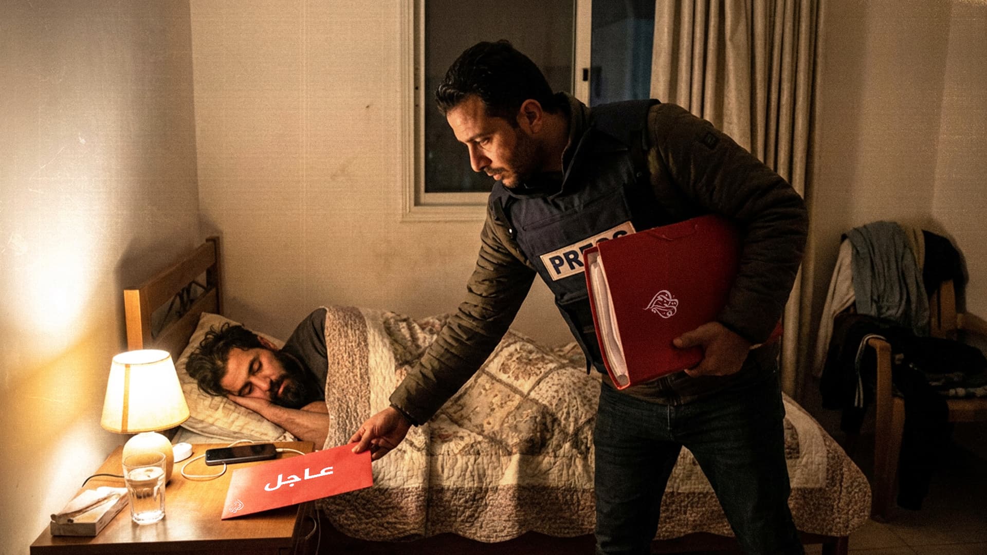 صورة الجزيرة تطلق خدمة توصيل الأخبار العاجلة على ورقة إلى سريرك في حال قررت إغلاق الهاتف